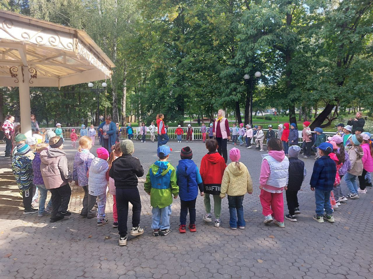 "Скоро в школу"