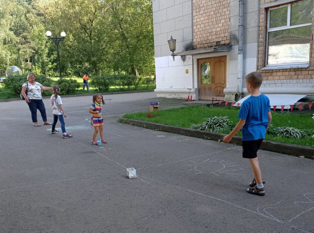 Рисунок на асфальте